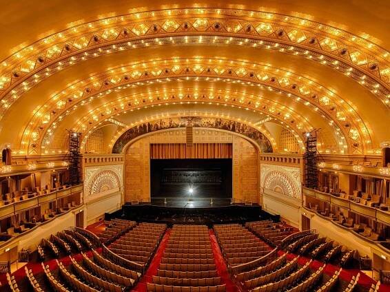 Chicago,-,October,14:,Empty,Auditorium,Theatre,Of,Roosevelt,University