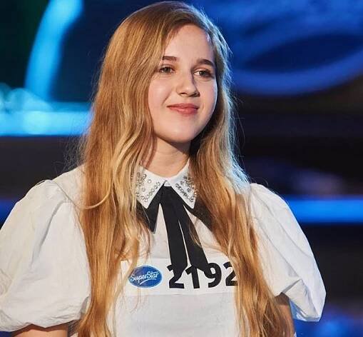 Dianka má osobitý styl oblékání.