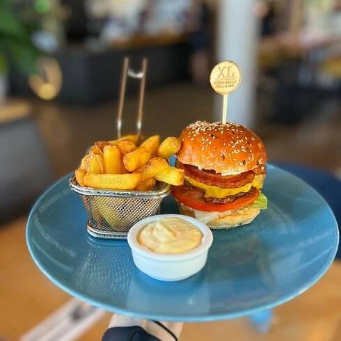 XL Restaurant Grill & Bar foto 2