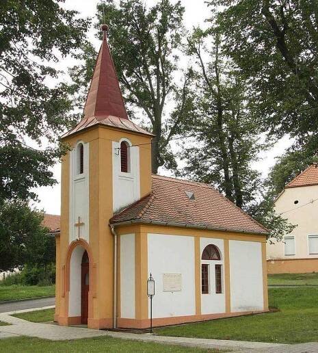 Kaple Nanebevzetí Panny Marie ve Vevčicích | Drobné památky 