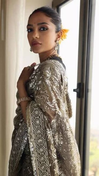 Sobhita Dhulipala Exudes Unmissable Elegance in a Stunning Saree Look
