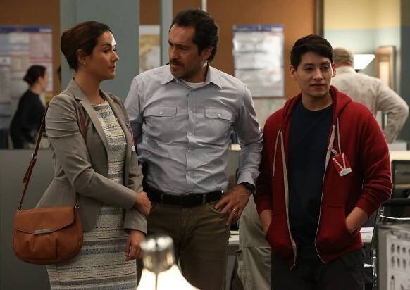 Demian Bichir Talks THE BRIDGE, Relating to His Character, & Cultural Differences in the US & Mexico