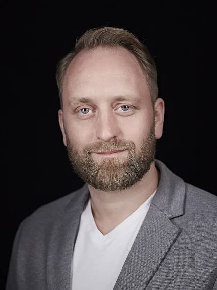 Klicperovo divadlo bude mít nového uměleckého šéfa, Janu Sloukovou nahradí režisér Pavel Khek
