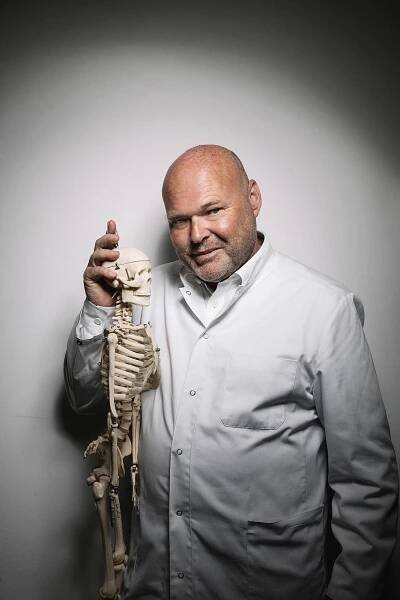 Sám bolestí někdy nevstanu z postele, říká profesor Pavel Kolář. Ale je tu něco, co mu umožňuje dál jet na sto procent