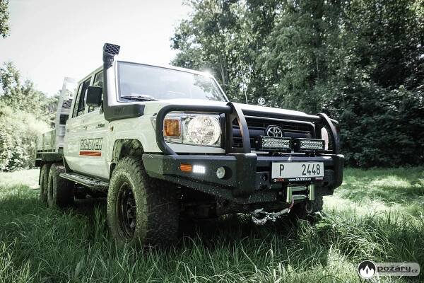 Prodejce vozů Dajbych představil třínápravovou Toyotu Land Cruiser 79 s pohonem všech kol | POŽÁRY.cz - ohnisko žhavých