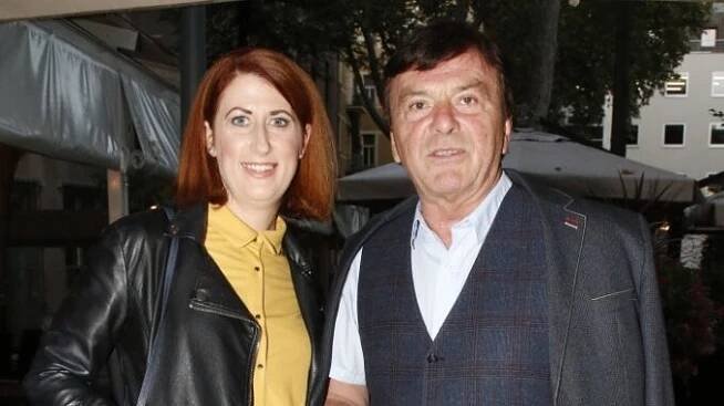Po nařčení ze sexuálního napadení se Pavel Trávníček stáhl do ústraní. Manželka Monika nyní prozradila, jak vše vnímá i jak rodina tráví čas