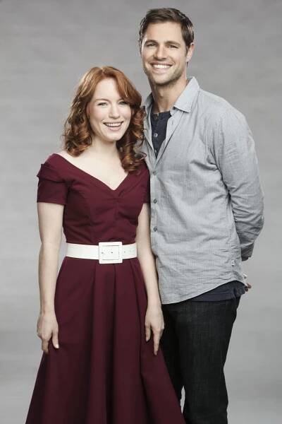 Maria Thayer, Sam Page - Annie Claus is Coming to Town - Promo