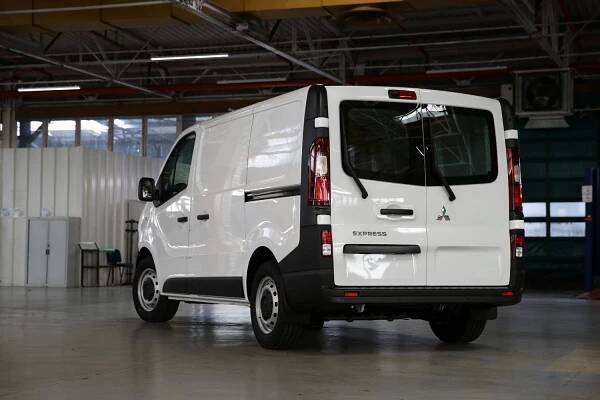 Mitsubishi Express je dodávka s aliančnými koreňmi - AutoGrip
