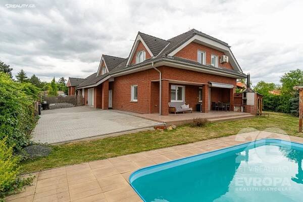 Prodej  rodinného domu 220 m², pozemek 723 m², Nová Ves, okres Praha-východ