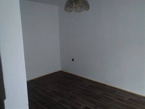 Pronájem bytu 1+kk 26 m2 třída SNP, Hradec Králové - Slezské Předměstí - 6500 CZK