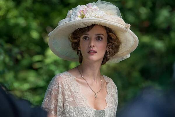 Příslib - Z filmu - Charlotte Le Bon