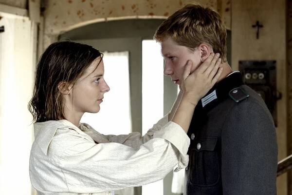 An die Grenze - Z filmu - Bernadette Heerwagen, Jacob Matschenz