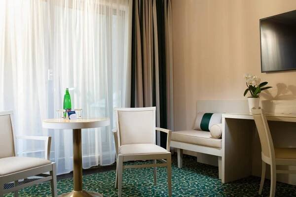 TV a/nebo společenská místnost v ubytování Grandhotel Nabokov