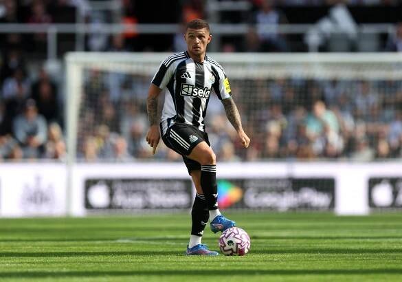 NEWCASTLE UPON TYNE, ENGLAND - AUGUST 09: Kieran Trippier of Newcastle United during the pre-season friendly match between Newcastle United and Atletico Madrid at St James' Park on August 09, 2025 in Newcastle upon Tyne, England. (Photo by George Wood/Getty Images)