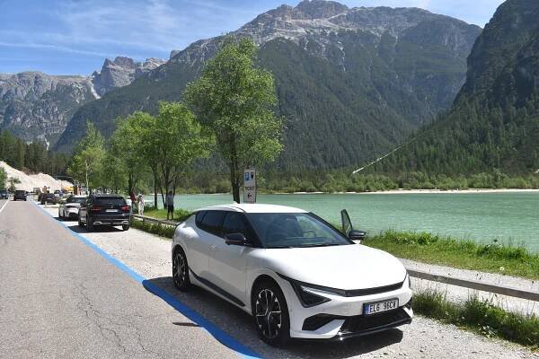 Bibione volá! Testovali jsme Kiu EV6 GT na cestě do Itálie, vedla si skvěle