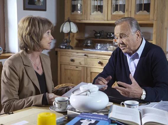 In aller Freundschaft - Frohe Ostern überall - Z filmu - Uta Schorn, Dieter Bellmann