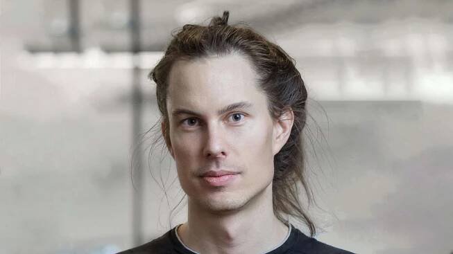 Po štacích v Googlu a Facebooku pomůže české vědě. Expert na umělou inteligenci Tomáš Mikolov přichází na ČVUT