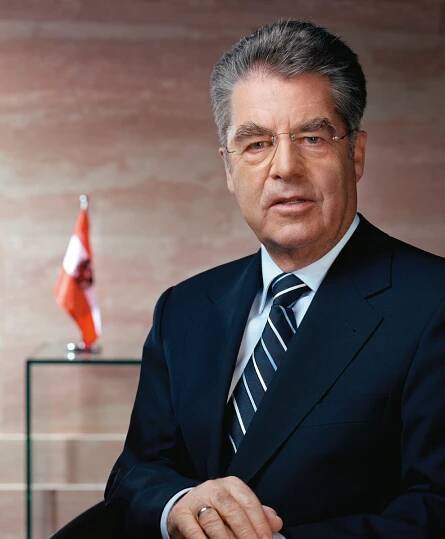 Portraitfoto von Dr. Heinz Fischer