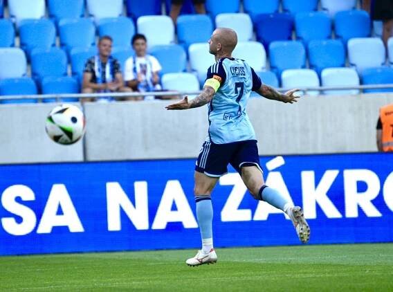 Slovan Bratislava remizoval na pôde NK Celje, od 30. minúty hral bez vylúčeného Savvidisa - SITA.sk