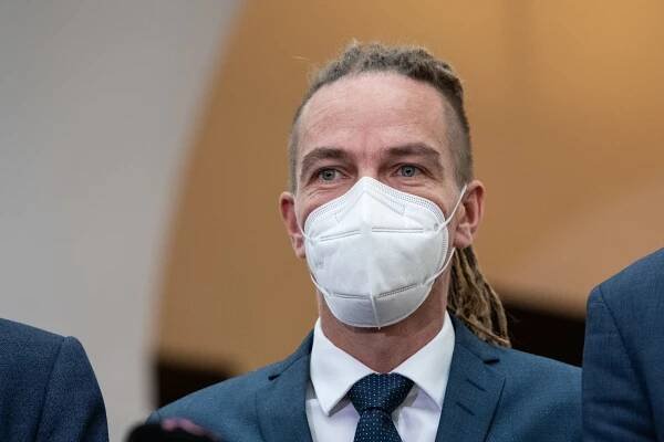 Předseda Pirátů Bartoš: Se Starosty máme silný mandát, rozkopaná Praha nám volby neprohrála