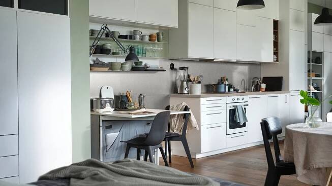 An open plan kitchen to fulfil all your storage needs
