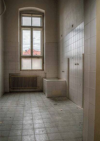Ticho a vzpomínky. Podívejte se, jak dnes vypadá Stará nemocnice