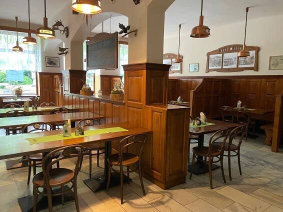 Restaurace v Písku otevřely vnitřní prostory, zákazníky čeká řada novinek