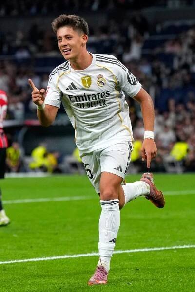 Real Sociedad vs Real Madrid: Predicted lineups, team news, how to watch