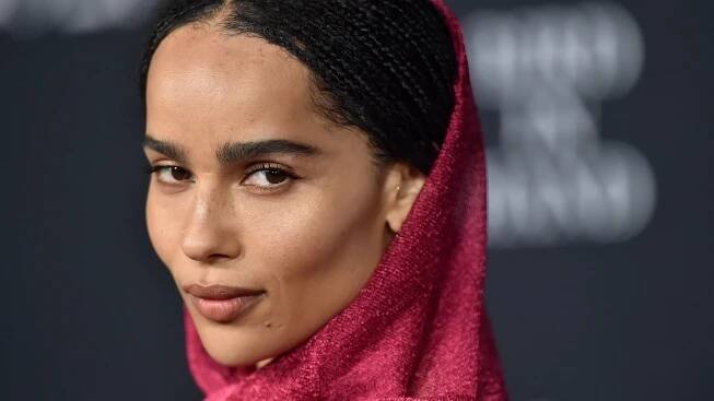 You Have to See Zoë Kravitz's Electric Blue Bob in the 