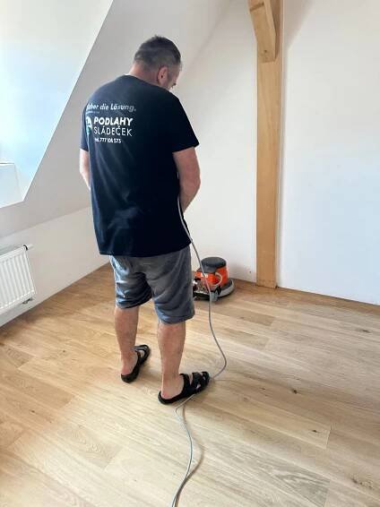 Renovace podlah - Podlahy Sládeček
