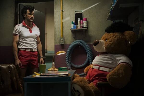 Acapulco - Láska je bojiště - Z filmu - Rafael Cebrián