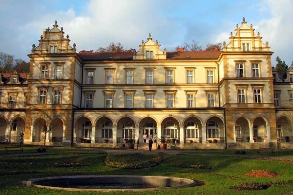 Brandýs nad Orlicí: Prozkoumejte město i jedinečný přírodní labyrint