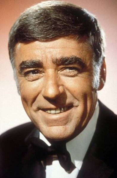 Den zamilovaných bláznů - Promo - Peter Lawford