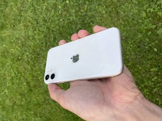 Prodám iPhone 11 128gb – White za 12 400 CZK - 2/2022 - Apple Bazar