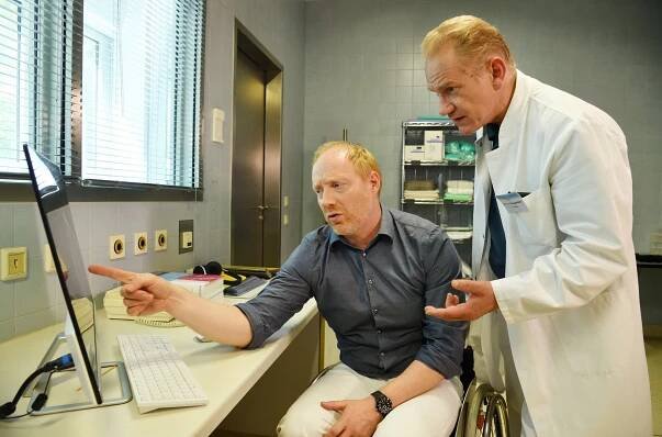 Die Eifelpraxis - Aufbruch - Z filmu - Simon Schwarz, Joachim Paul Assböck