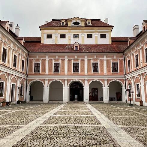 HOTEL ZAMEK CERVENY HRADEK - Prices & Reviews (Jirkov, Czech Republic)