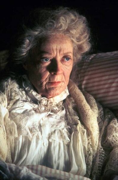 Maggie Smith Film: Hook (USA 1991)