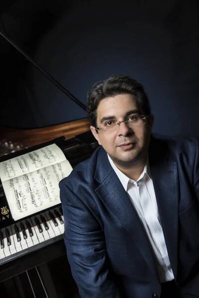 Gábor Farkas, piano