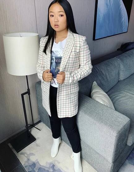 Ella Jay Basco | Red Carpet - Amanda Lim