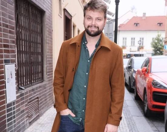 Zpěvák Josef Vágner tvrdí, že má Vánoce už od léta. A je to pravda!