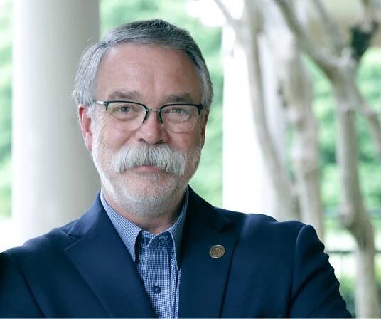 image of the doctor Dr. Richard Williams