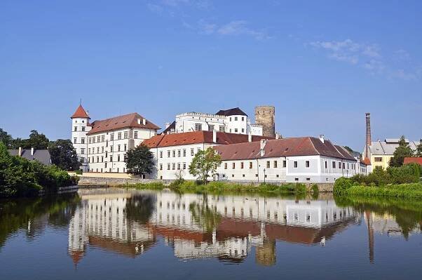 Soubor:Jindřichův Hradec (CZ) - Schloss Neuhaus.JPG – Wikipedie