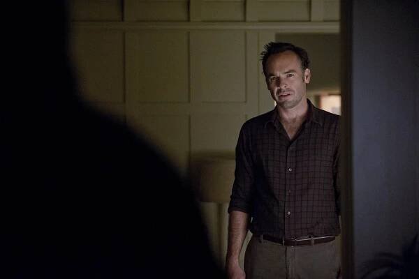 Arrow - Polámané panenky - Z filmu - Paul Blackthorne