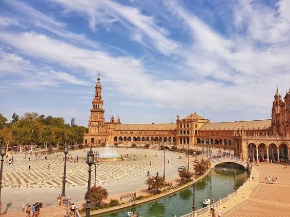 Spain – Sunny Days with Juliette