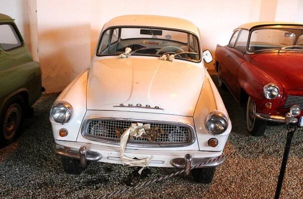Šestikolový Trabant i formule z roku 1966: Automuzeum Terezín láká na rarity