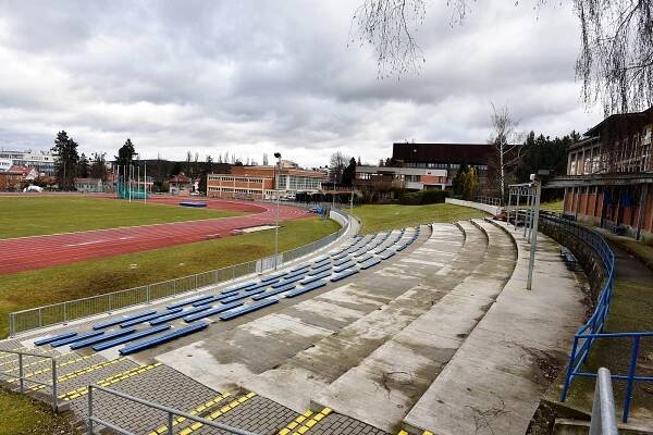 Sportovců ve Zlíně přibývá, možností ne. Město zvelebí Stadion mládeže