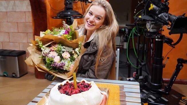 Michaela Pecháčková oslavila 18. narozeniny v ateliérech seriálu ZOO