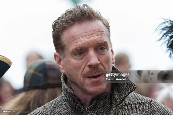 Photos From London Sheep Drive – Damian Lewis