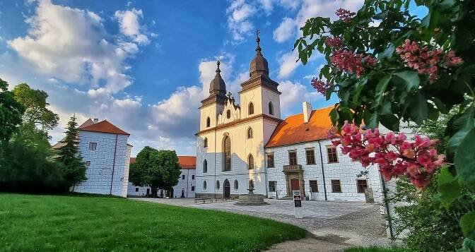 Třebíč-zámek, bazilika sv. Prokopa a Panny Marie
