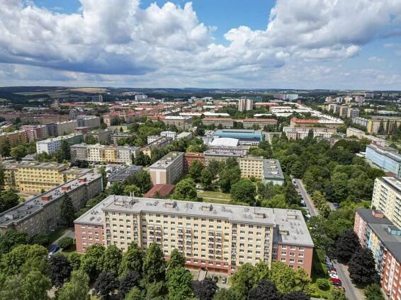 Prodej bytu 2+1 Ov-Poruba (61 m2), Nálepkovo náměstí - Jan Demel - Realitní makléř Ostrava a okolí 
